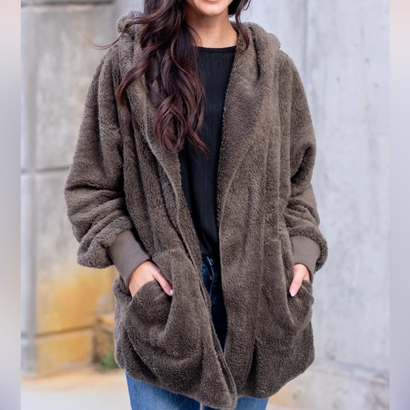 NWT Hem & Thread Olive Cozy Sherpa Sweater Jacket - Picture 2 of 11